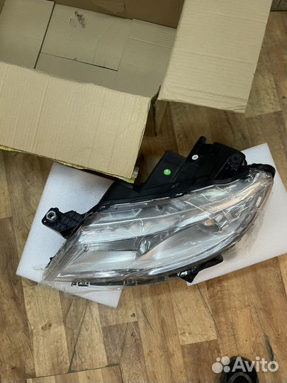 Фара передняя левая Geely Atlas 1 галоген