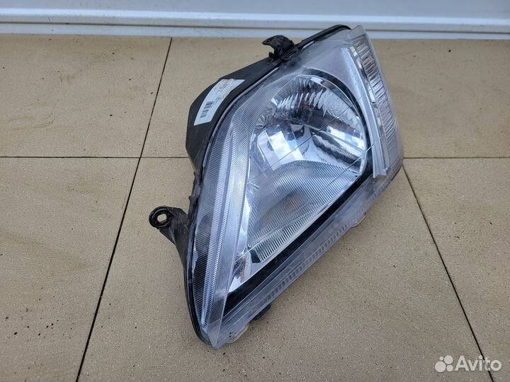 Фара передняя левая Renault Logan