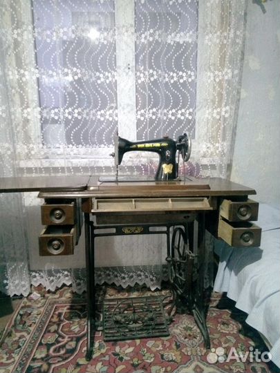 Швейная машинка