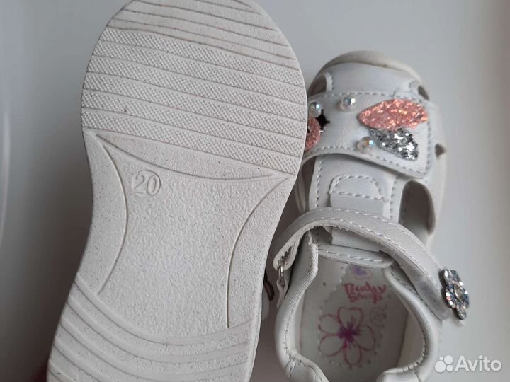 Босоножки для девочки 20 размер новые
