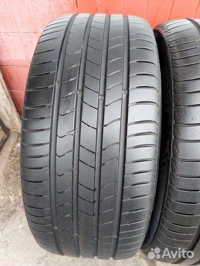 Kumho Ecsta HS51 235/45 R18 94W