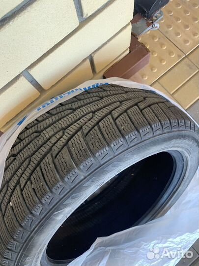 Nokian Tyres Hakkapeliitta R 225/50 R17 98R