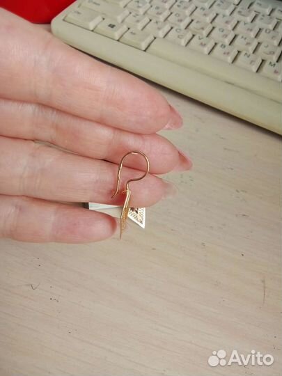 Золотые серьги