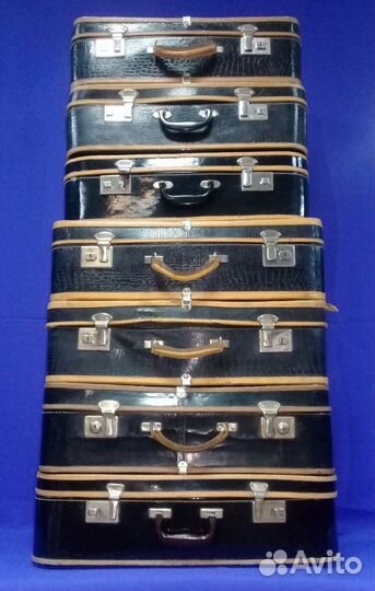 Чемодан ретро. Много чемоданов. Без плесени ;)