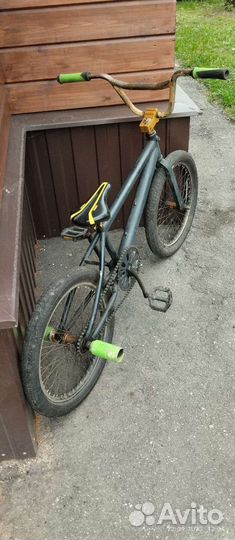 Трюковой велосипед BMX