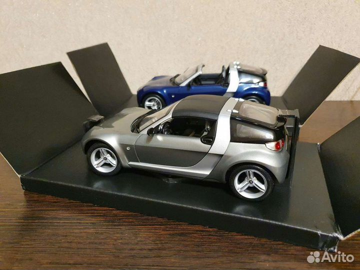 Smart roadster coupe 1:18 серебристый дилерский