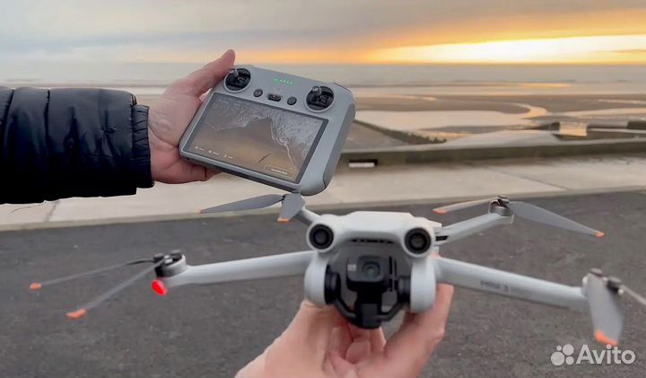 Квадрокоптер DJI Mini 3 Pro RC новый