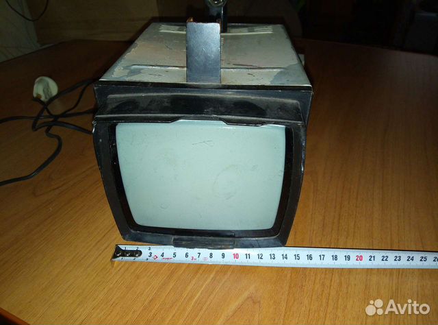 Раритетный мелкий телевизор