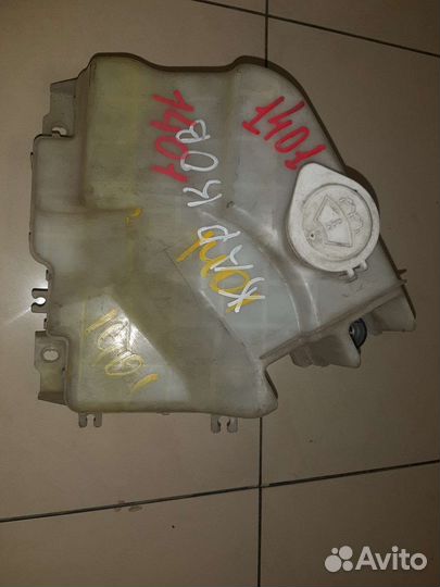 Бачок омывателя Митсубиси Паджеро ио