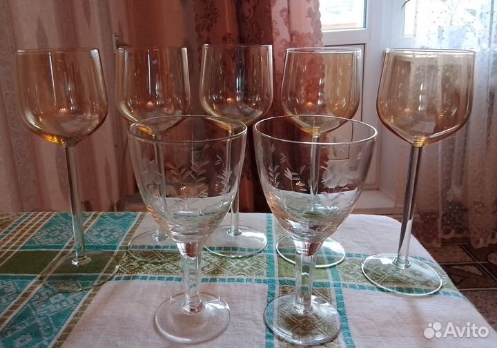 Стаканы, хрусталь и стекло. Фужеры проданы