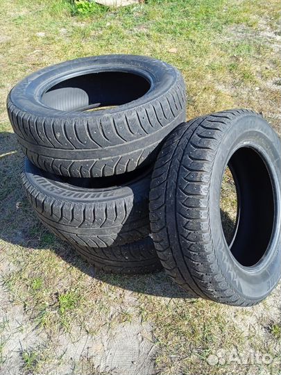 Bridgestone Ice Cruiser 7000 235/60 R17