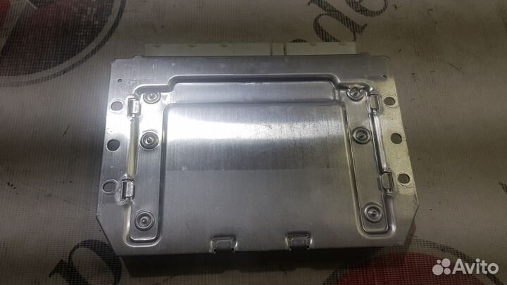 Блок управления подвеской на Mercedes-Benz R230