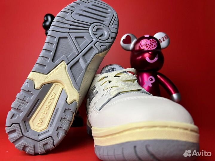 New Balance 550