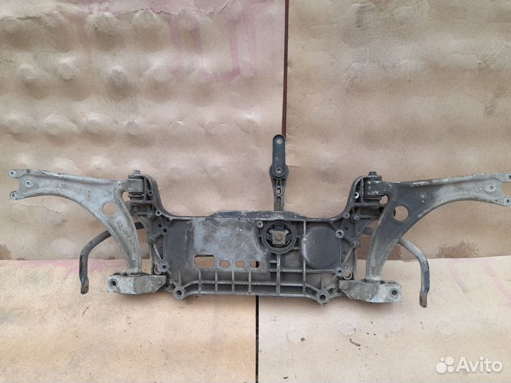 Передняя балка на Volkswagen Passat b6