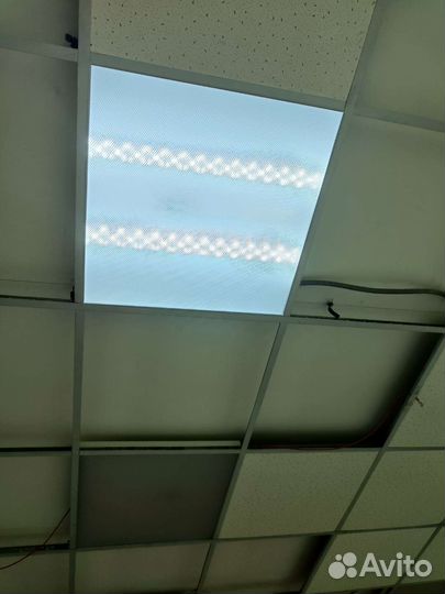 Светильник потолочный встраиваемый