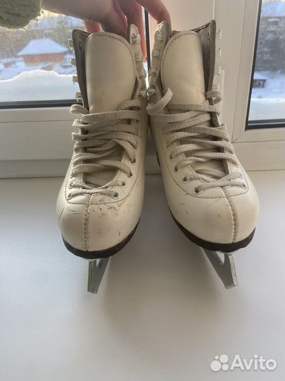 Фигурные коньки wifa 32 LL