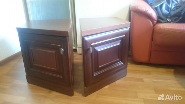 Тумбы прикроватные, комод