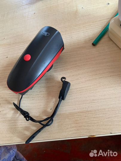 Фонарик для велосипеда с громким сигналом