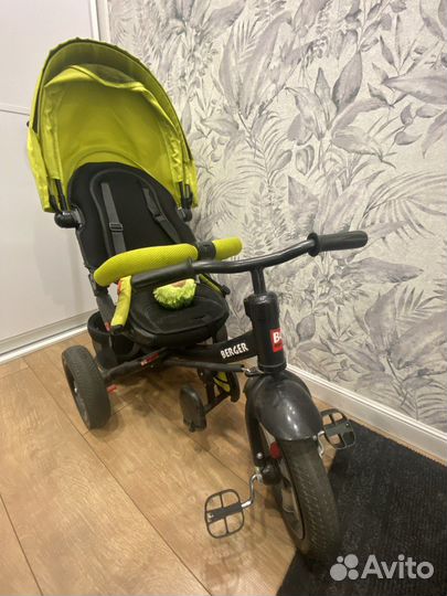 Детский велосипед трехколесный с ручкой