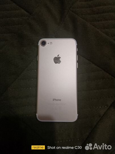 iPhone 7, 32 ГБ