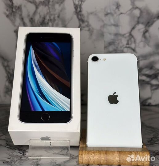 iPhone SE, 64 ГБ