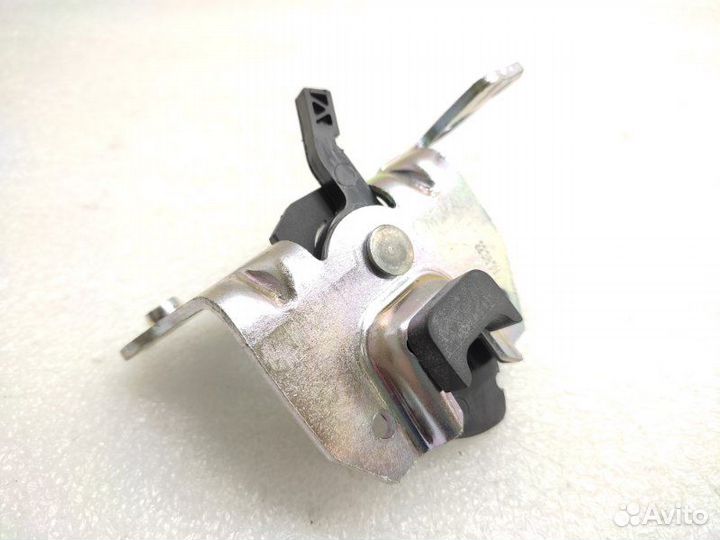 Замок спинки сиденья задний Mercedes-Benz