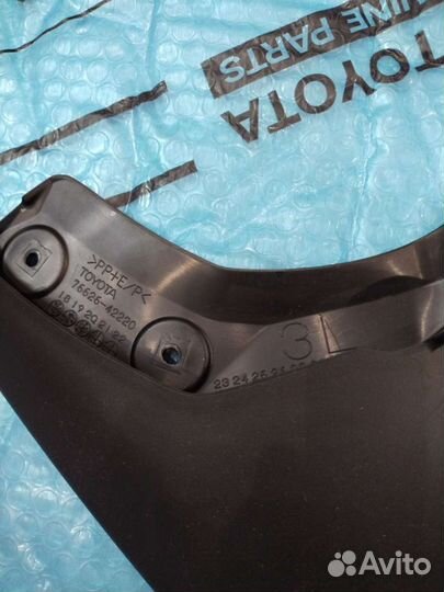 Брызговик Рав 4 5 задний левый Оригинал NEW 19-23