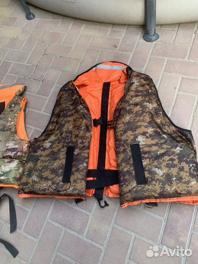 Спасательный жилет бу три штуки