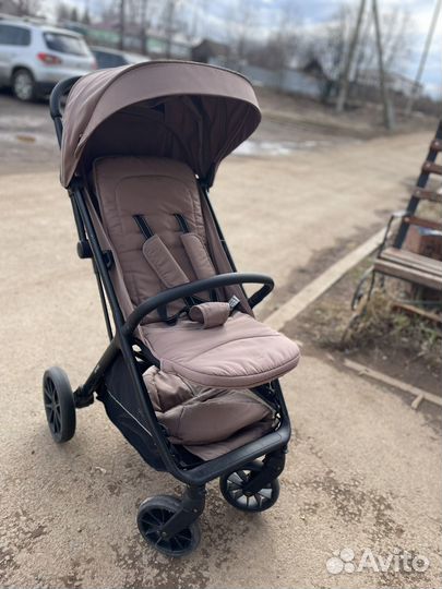 Коляска прогулочная