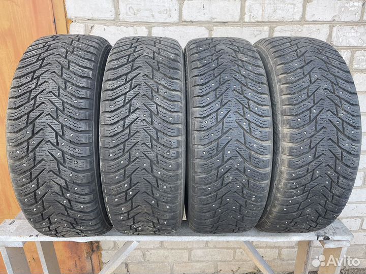 Nokian Tyres Hakkapeliitta 8 SUV 215/65 R16 102T