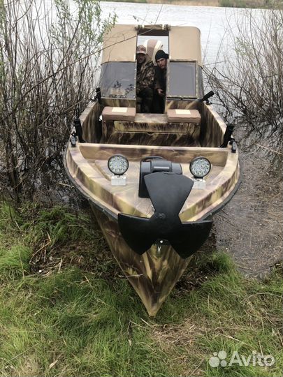 Лодка пластиковая Raskat 70DC верфь RiverBoat