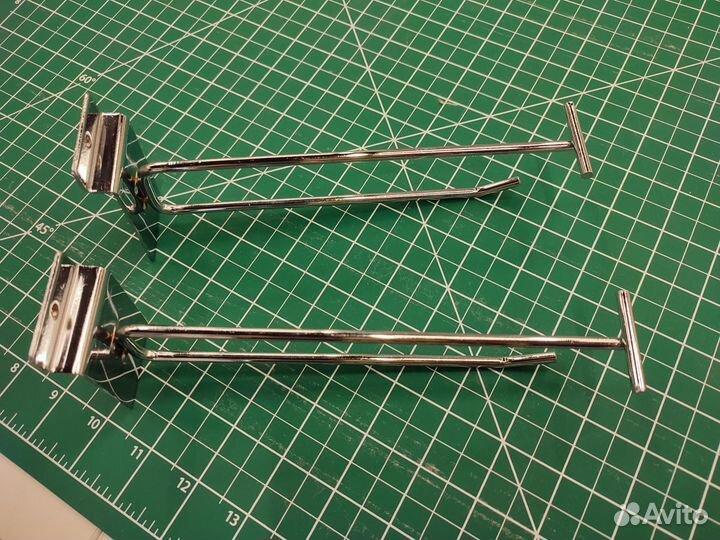 Крючки с ценникодержателем для экономпанелей