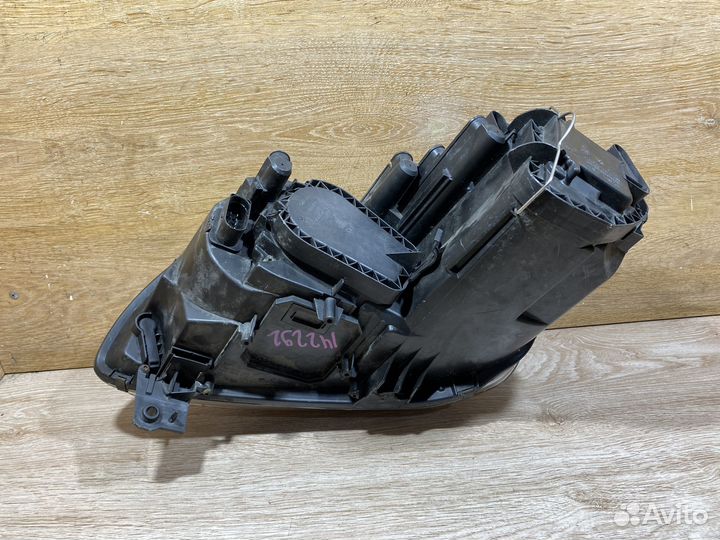 Фара передняя правая Volkswagen Touran 1 142292