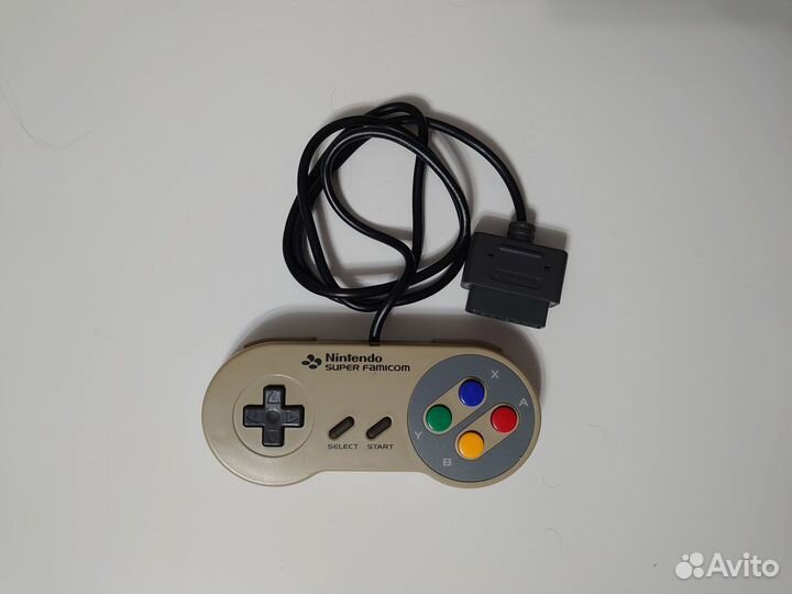 Super Famicom консоль