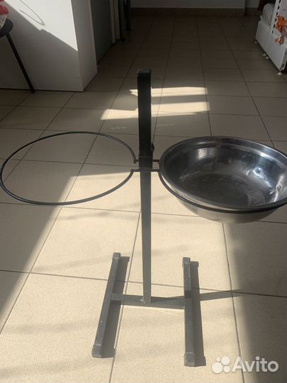 Подставка для еды собакам