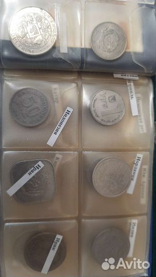 Монеты иностранные 4 альбома