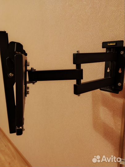 Кронштейн для телевизора наклонно -поворотный