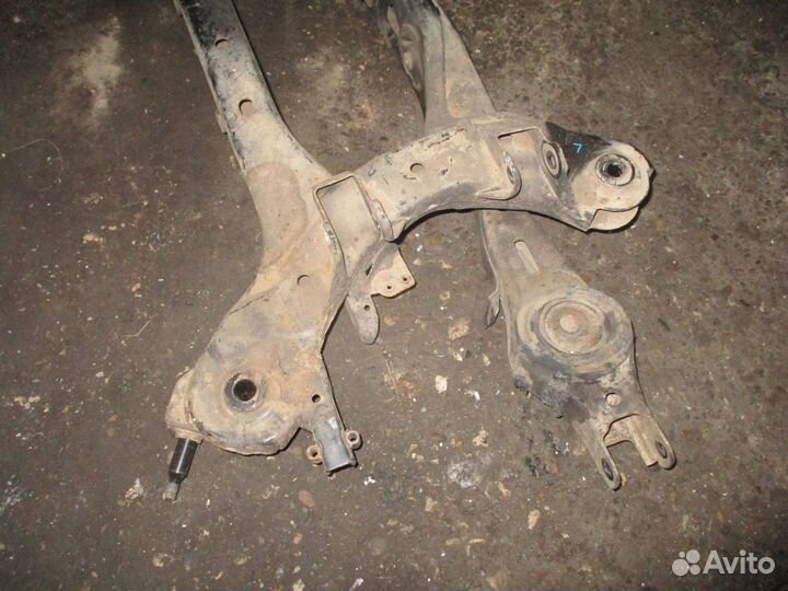 Балка задняя Hyundai Santa Fe 2 (CM)