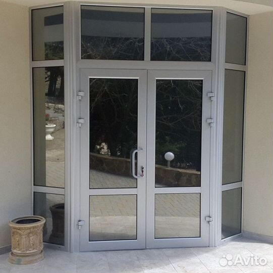 Алюминиевая дверь холодная