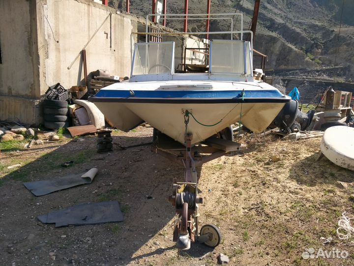 Катер тримаран