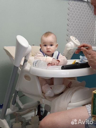 Стульчик для кормления с качелями