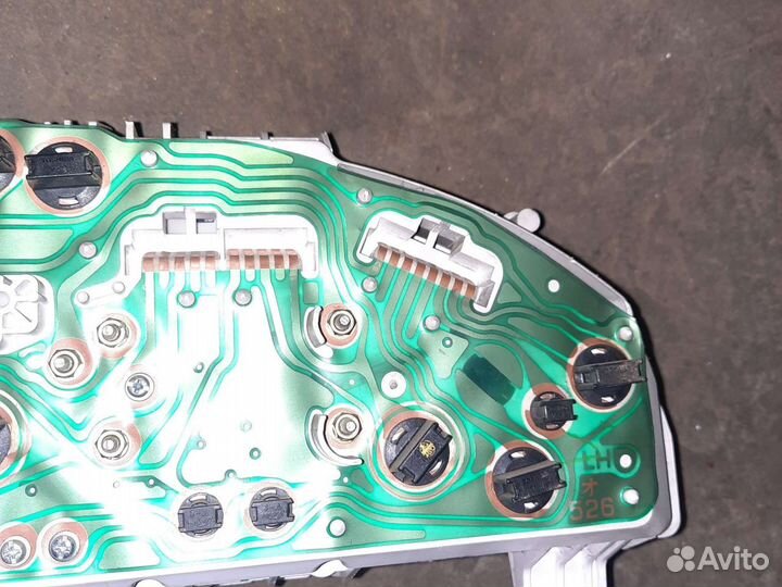 Щиток приборов Toyota corolla e90