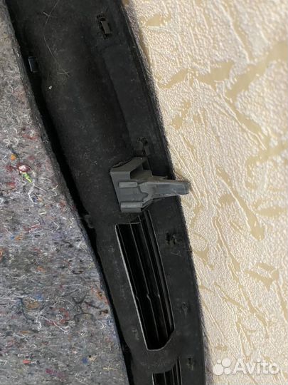 Задняя полка Volkswagen Passat B6 2005-2011