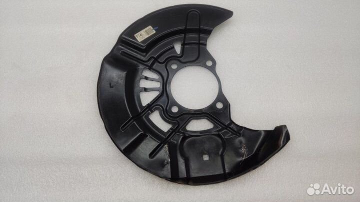 Пыльник тормозного диска передний левый Lexus