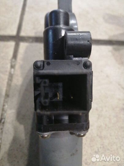 Мотор стеклоподъемника передний правый Mazda 3 BL