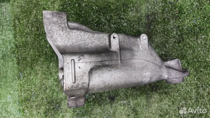 Опора (подушка) двигателя Mercedes Benz E-class W