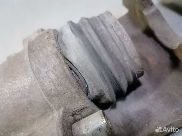 Суппорт тормозной передней VW Jetta II 1986