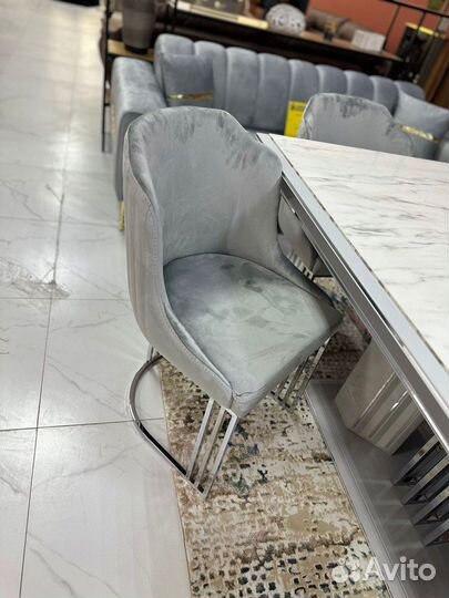 Кухонный стол