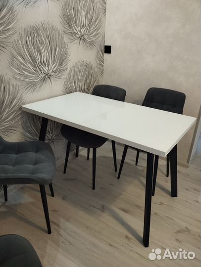 Кухонный стол