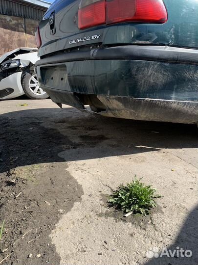 Бампер задний Opel Omega B